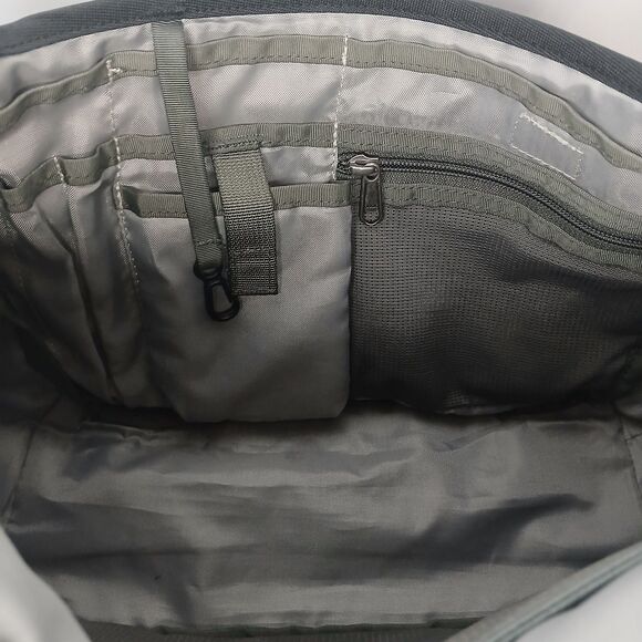 Patagonia Half Mass Mini Messenger Bag Black Adjustable Straps Reflective - Picture 9 of 14